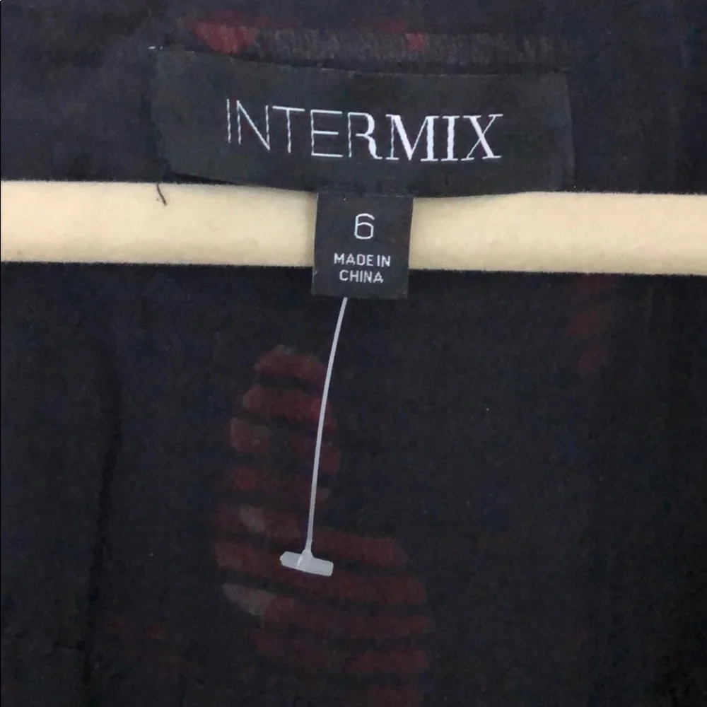 Intermix Kayla dress, size 6, super flirty short dress. - Picture 12 of 13